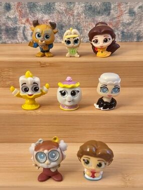 Disney Doorables BEAUTY & THE BEAST MIXED SERIES LOT OF 8 MRS POTTS WARDROBE